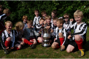 April 2011 - boys with FA Cup 
