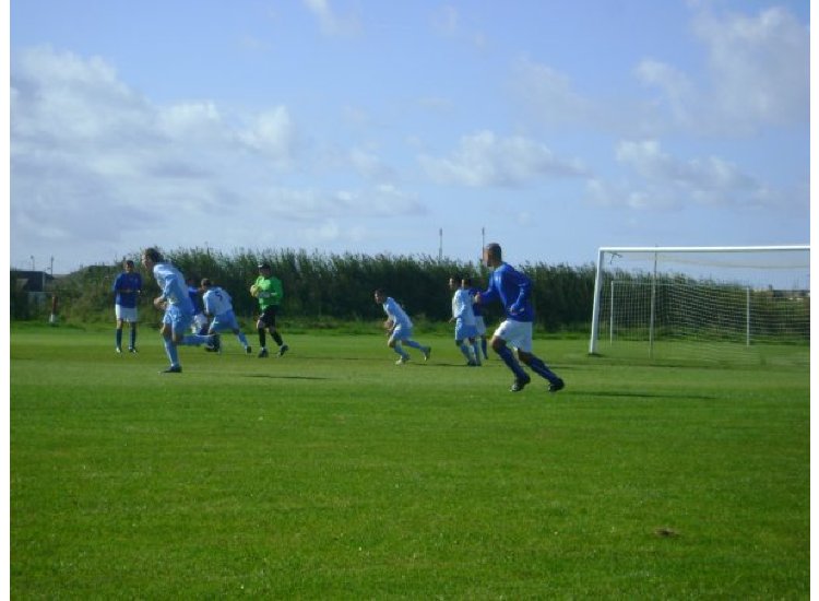 Lee Hall takes a cross