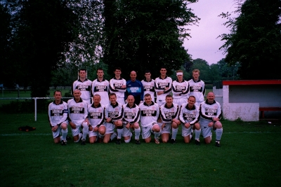 Team photograph taken on the tour to Ripon and Harrogate 2004 v Ripon Magnets