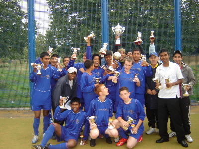 Poplar FC under 14's Champions of the Tower hamlets Youth League summer 2006