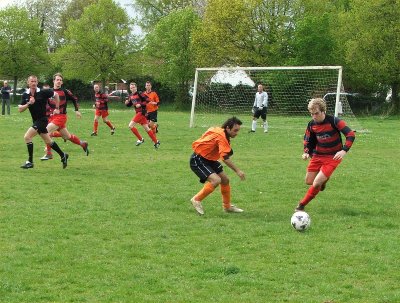 Left click to see Louis Shepherdrace past Vinnie Cuva of Marlow
