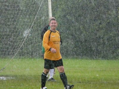 The rain will not put a damper on the match
