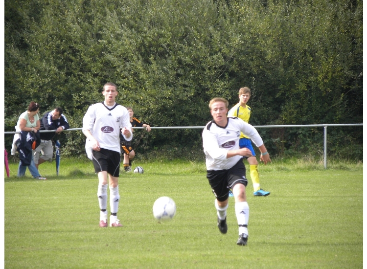  Billy Elliott controls midfield