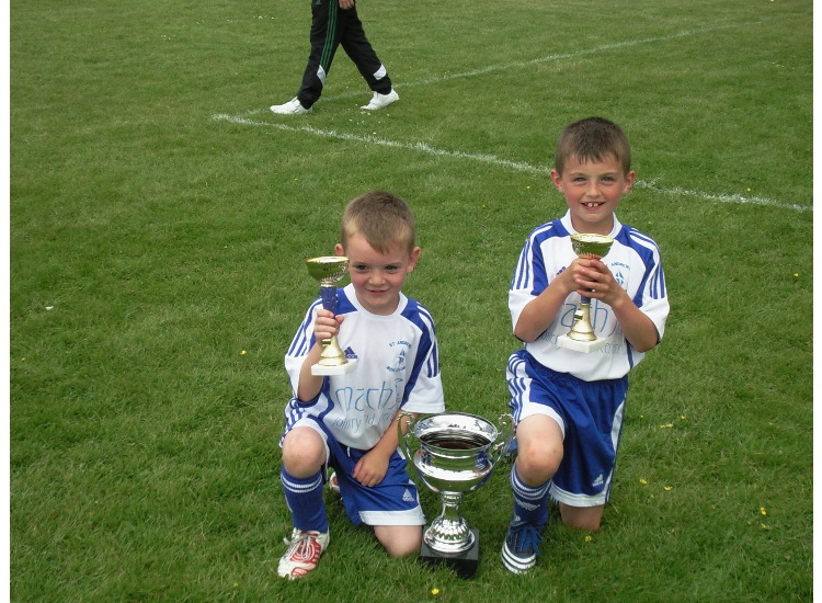 Luke & Connor show off thier trophies